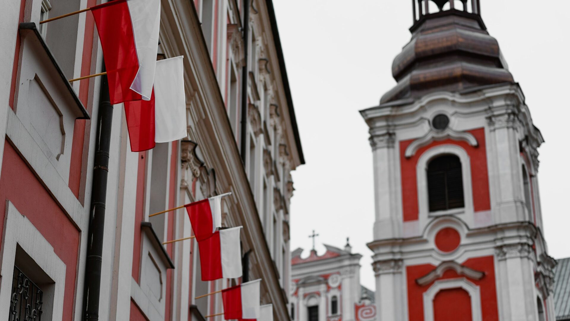 Flaga Polski. Fot. Unsplash.
