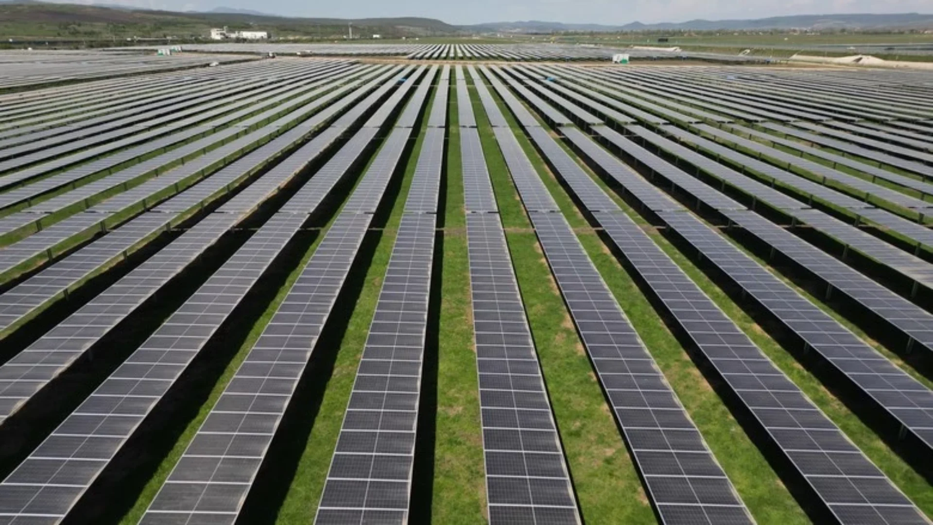 Panele solarne. Fot. Eurobond Energy.