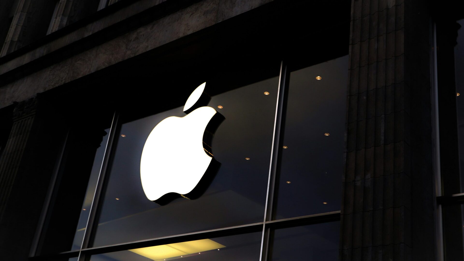 Apple. Fot. Unsplash.
