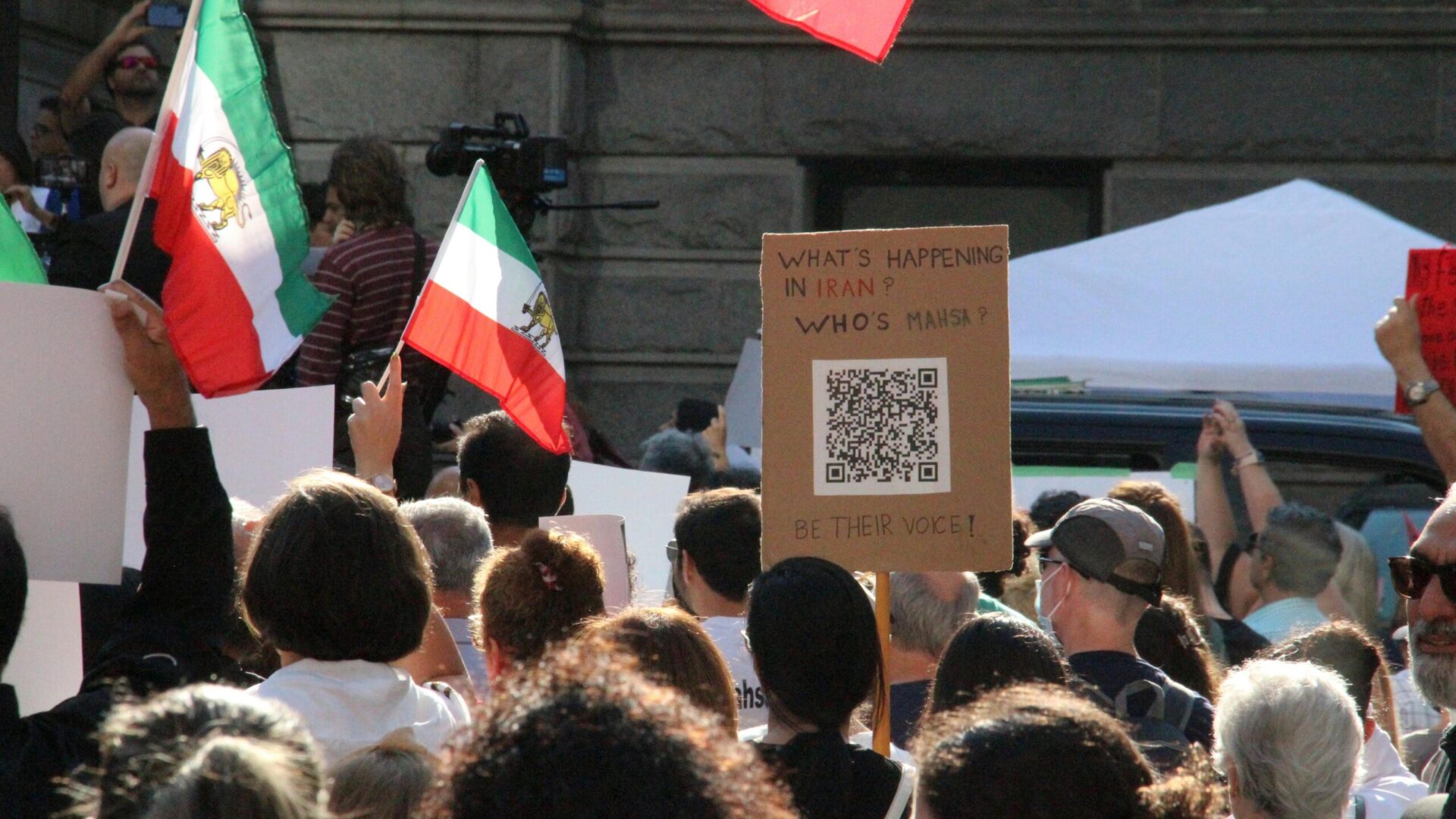 Protest solidaryzujących się z Iranem. Fot. Pexels.